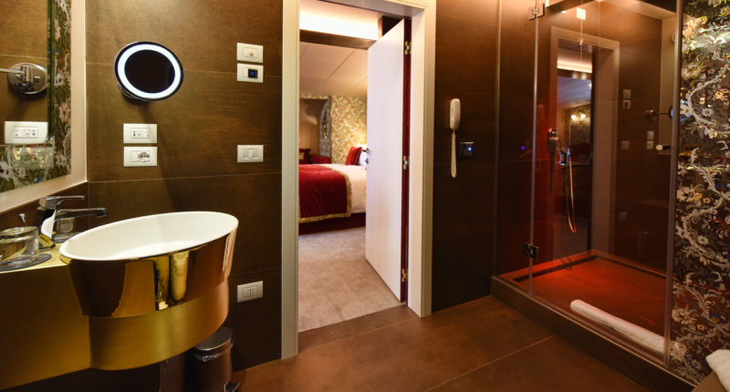 30 Suite Vivaldi Bathroom