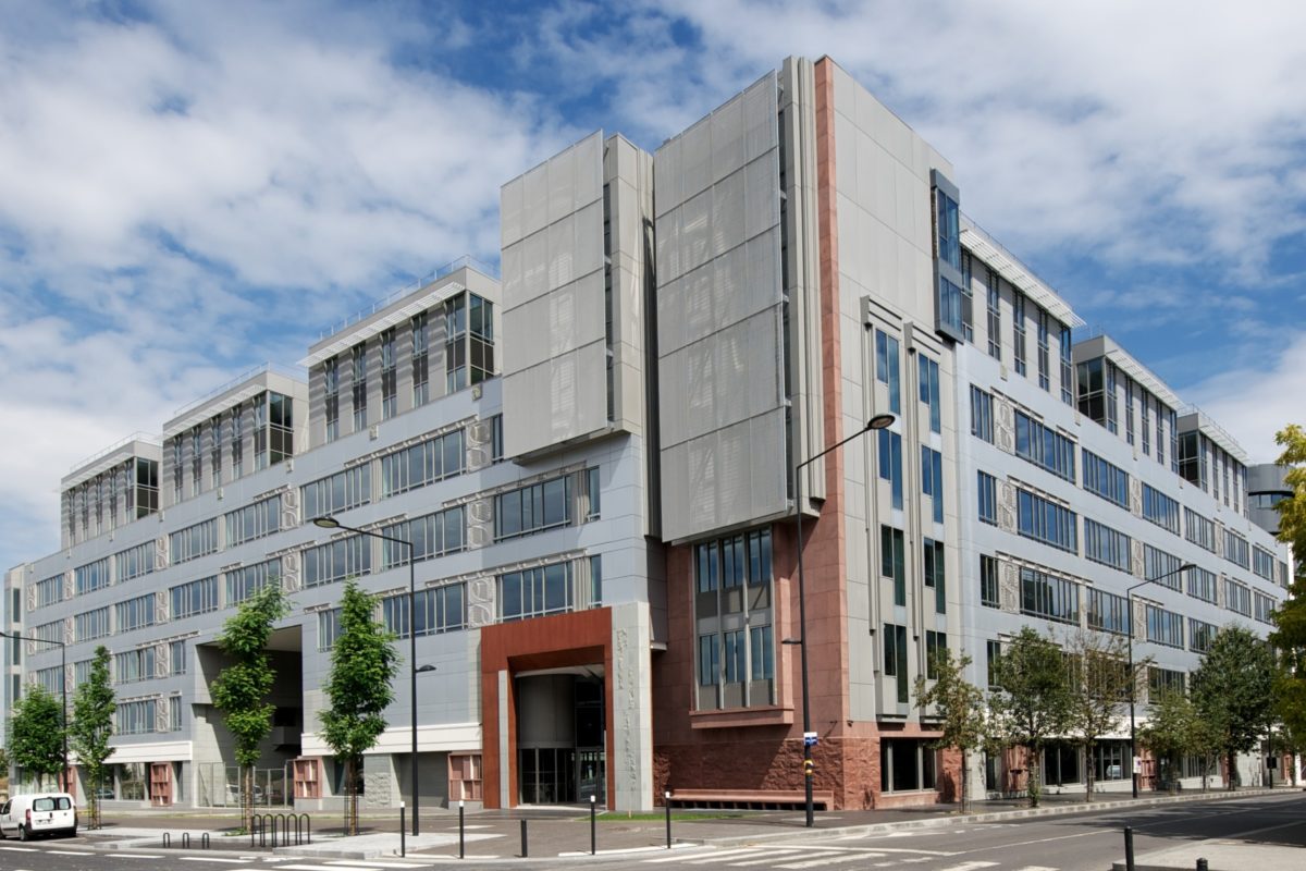 Bureaux, Saint-Denis.
Architecte, Stanislaw Fiszer.